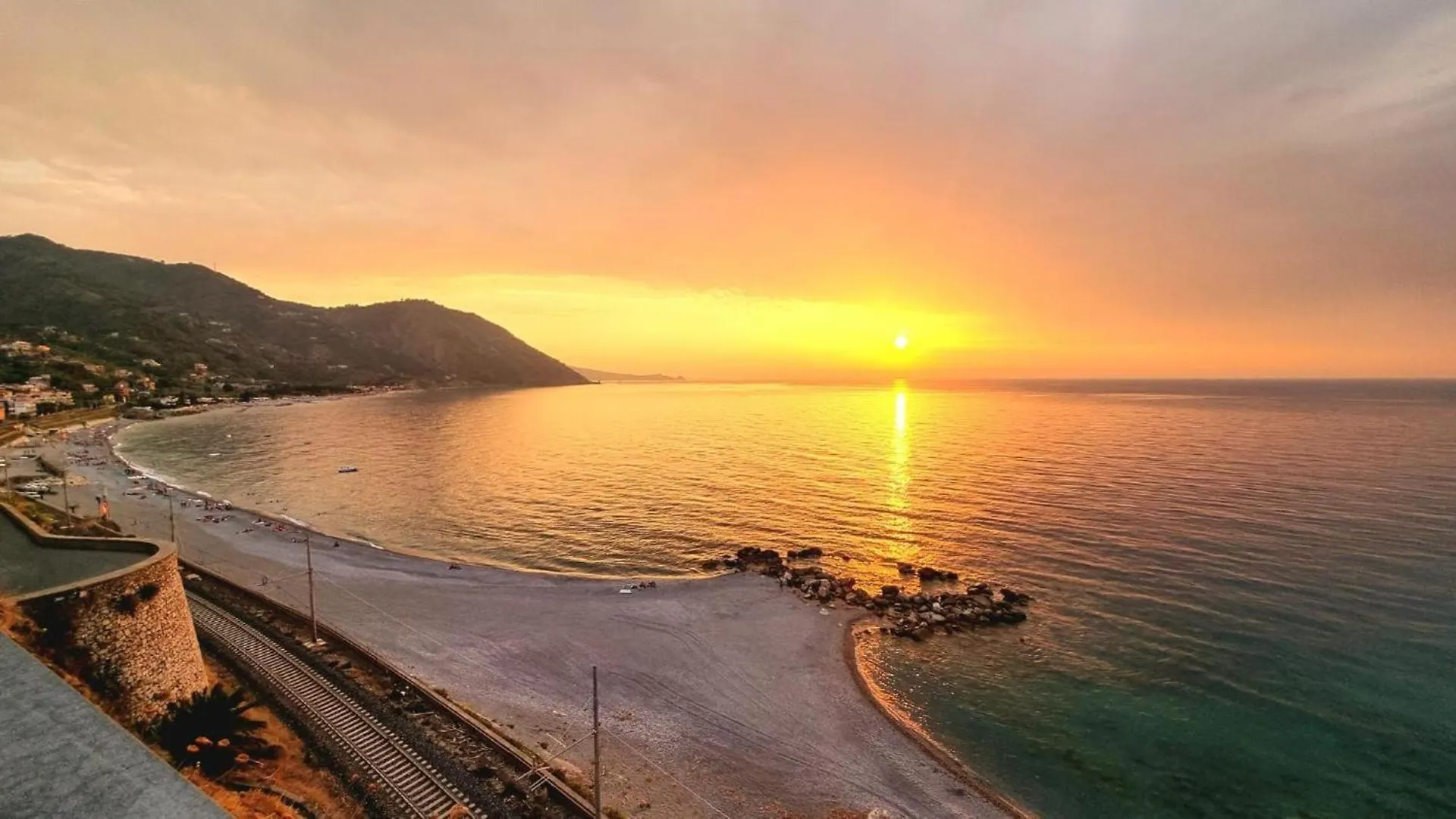 Casa Gioiosa A Due Passi Dal Mare Apartment Gioiosa Marea